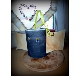IDEES CREATIVES : Tuto : Réaliser une chauve-souris avec une boîte de conserve, par Le Monde d'Irine