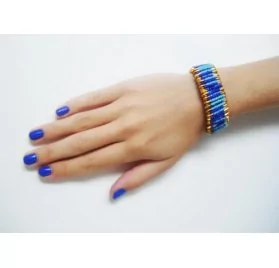 IDEES CREATIVES : Tuto : Réaliser un bracelet avec des épingles à nourrice, par Madiwi