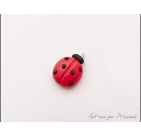 IDEES CREATIVES : Tuto : Réaliser une coccinelle en pâte polymère, par Ptitamande