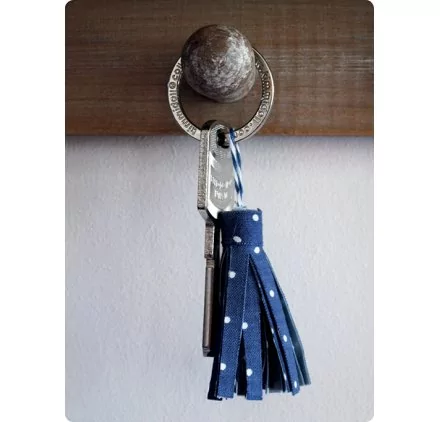 IDEES CREATIVES : Tuto : Réaliser un pompon en tissus, par Toga