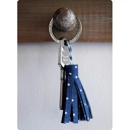 IDEES CREATIVES : Tuto : Réaliser un pompon en tissus, par Toga