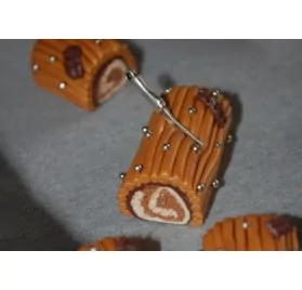IDEES CREATIVES : Tuto : Réaliser une bûche de Noel en pâte polymère, par Madiwi