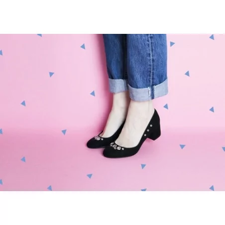 IDEES CREATIVES : Tuto : Réaliser des escarpins à oeillets, par Gwladys