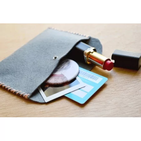 IDEES CREATIVES : Tuto : Réaliser une pochette en feutrine facile, par My Name Is Georges