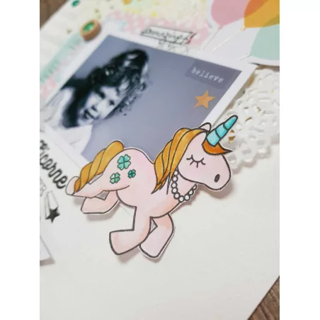 IDEES CREATIVES : Tuto : Confectionner une page A4 avec les tampons transparents Licorne Power de MISS CREA, par les Bricolhe...