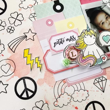 IDEES CREATIVES : Tuto : Réaliser une page avec les tampons transparents Licorne & Dragons et Licorne Power de MISS CREA, par...
