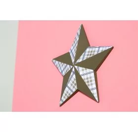 Idée créative - Noël Ecossais - La décoration murale - Les étoiles en relief