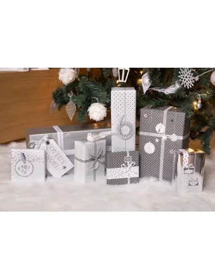 IDEES CREATIVES : Idée créative - Le Noël Perle - La décoration des cadeaux - Le cadeau avec l'étiquette en bois