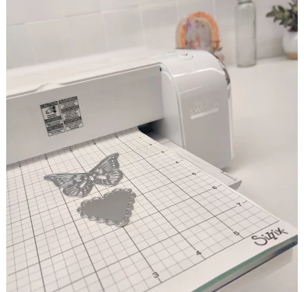 IDEES CREATIVES : Présentation et démo des feuilles adhésives 'Sizzix'