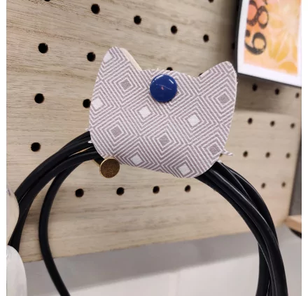 IDEES CREATIVES : DIY Attache-câble : Pour avoir toujours ses câbles rangés