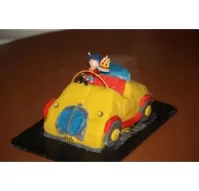 IDEES CREATIVES : Tuto - Réaliser un gâteau "Voiture de Oui-Oui" avec un décor en pâte à sucre